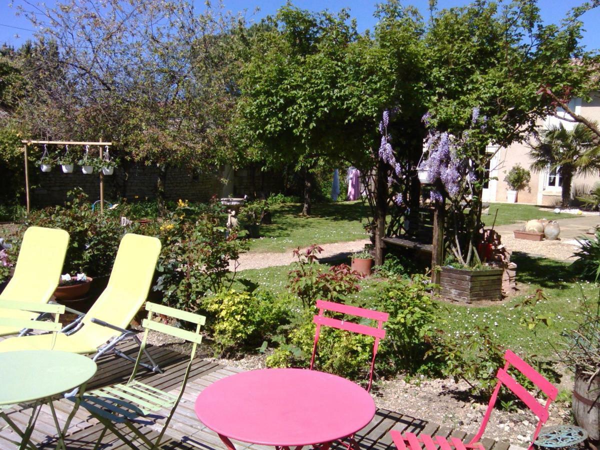 La Rosaliere Bed and Breakfast Chabournay Eksteriør billede